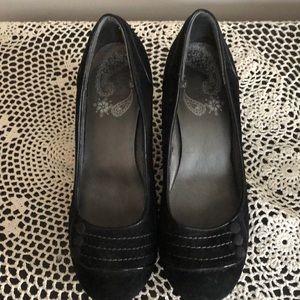 Suede 8.5M Kohl’s “AALIYAH”